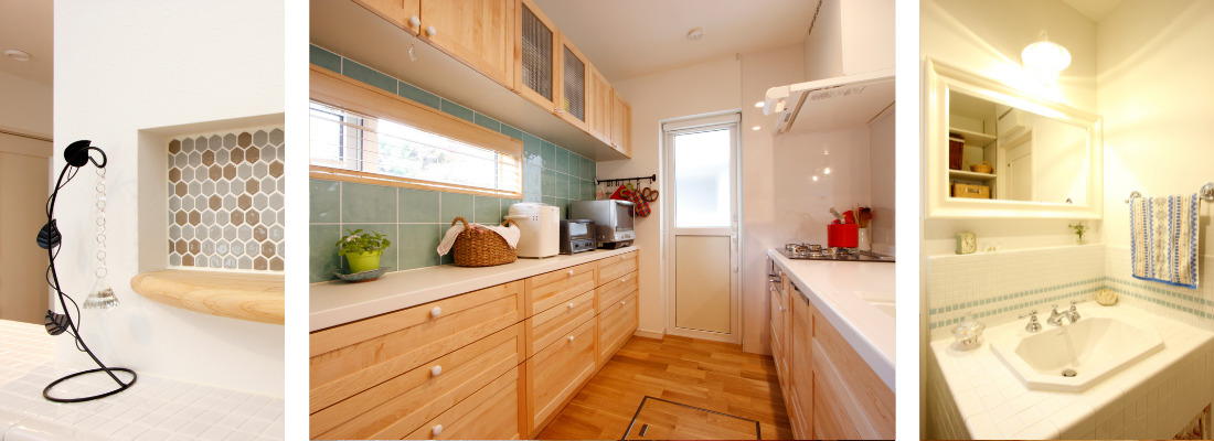 六角タイルをあしらったニッチと木のカウンターが映える室内の一角。白いタイルと木の収納で統一した、明るく使いやすい造作キッチン。白タイルで仕上げた、清潔感のある造作洗面台とやさしい照明