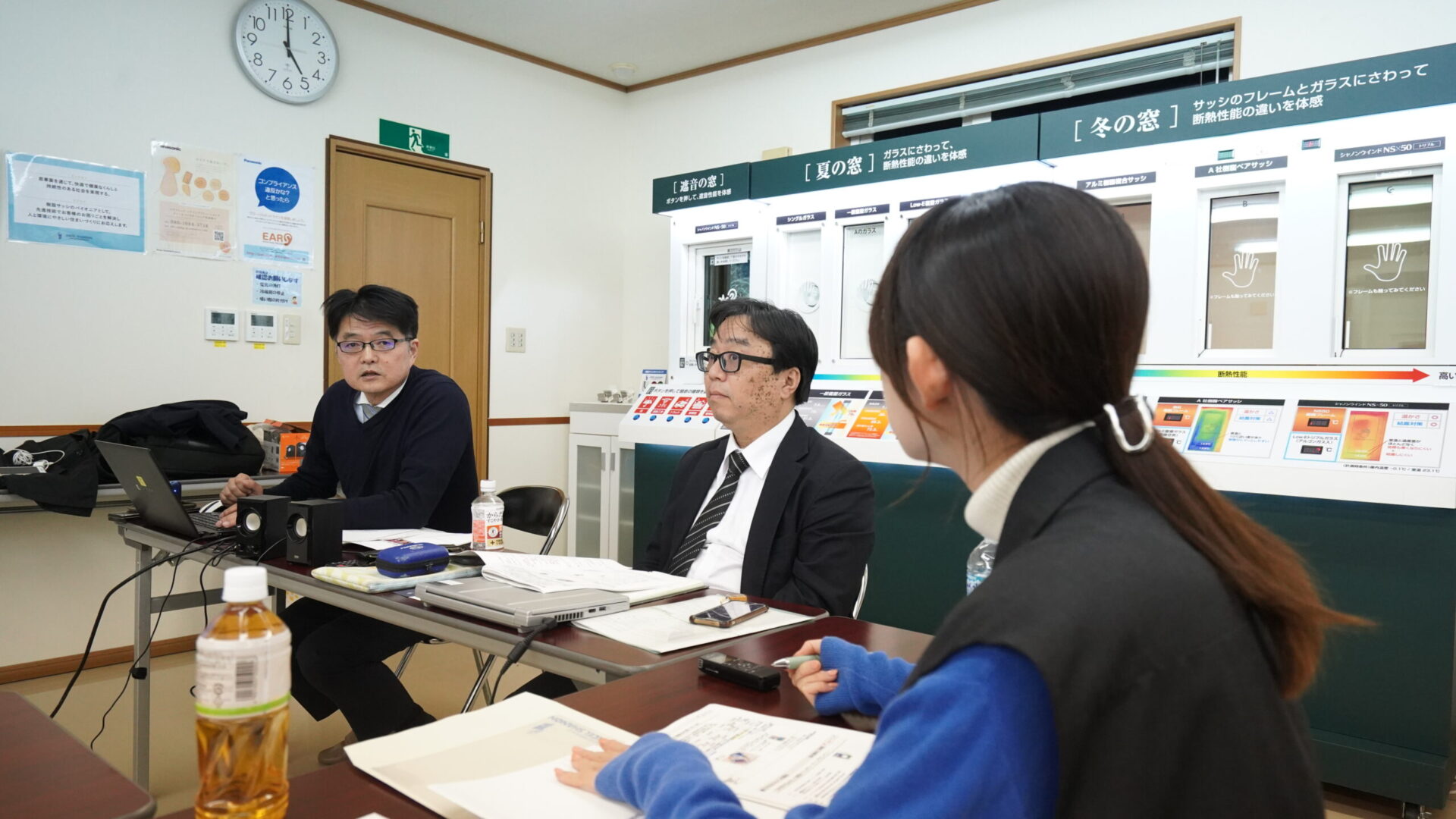 高性能窓の開発背景や住宅の未来について意見を交わすエクセルシャノンへのインタビューの様子